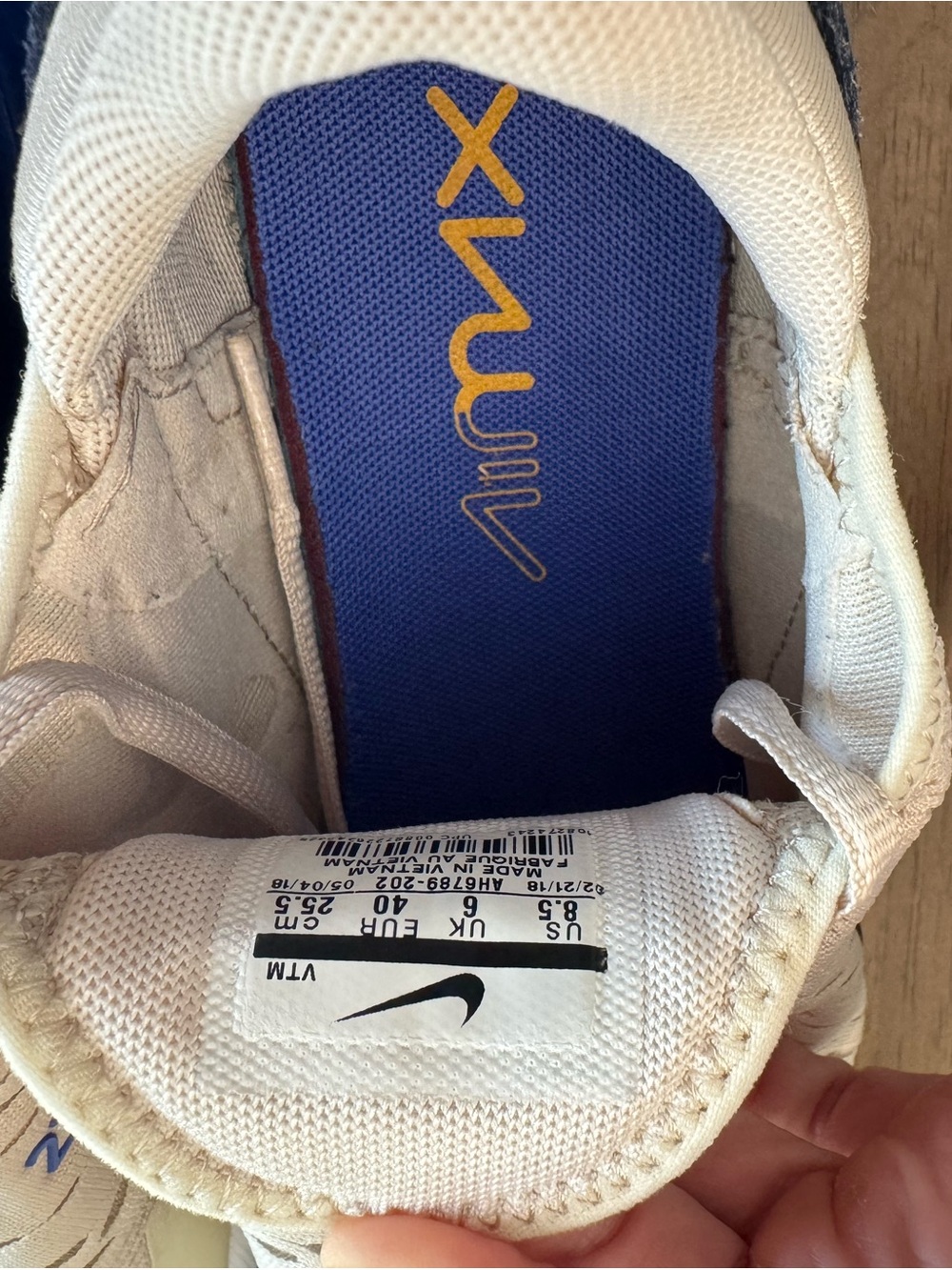 Nike Air Max 270 - Picture 8 of 10